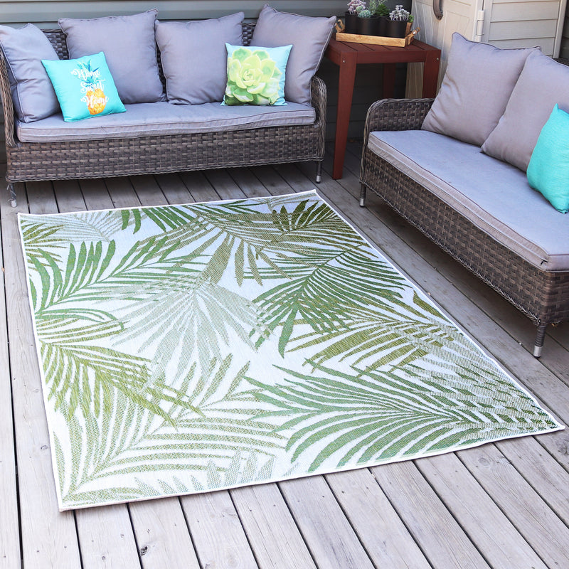 green tropical pattern indoor/outdoor area rug 5'3"x7'3"